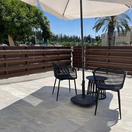 Lovely 2-bedroom Apartment, Newly Renovated Apartment Paphos