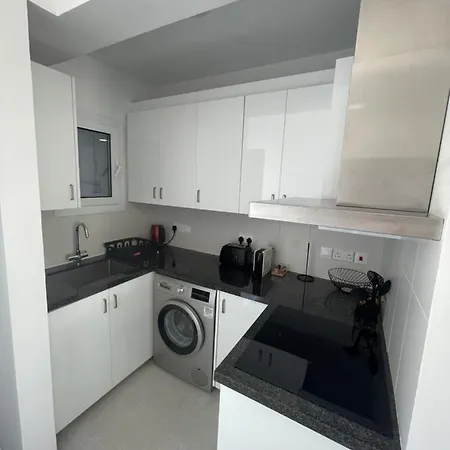 Apartamento Lovely 2-bedroom Apartment, Newly Renovated Paphos