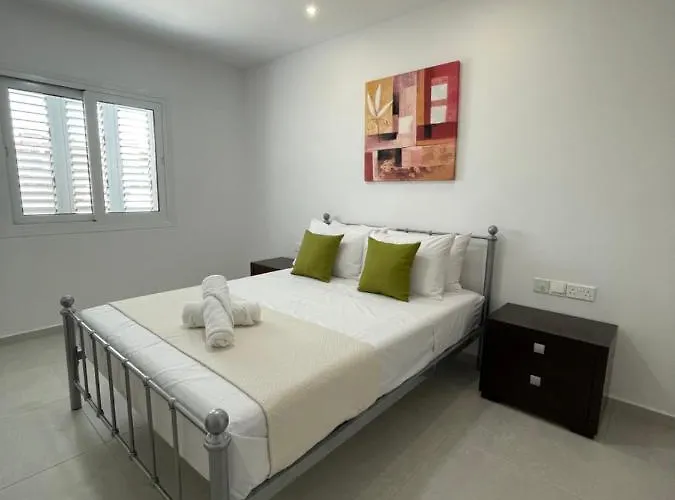 아파트 Lovely 2-bedroom Apartment, Newly Renovated *