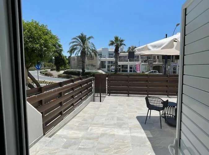 Lovely 2-bedroom Apartment, Newly Renovated 公寓